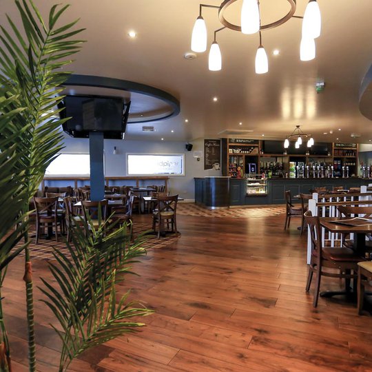 Sandpiper bar and restaurant